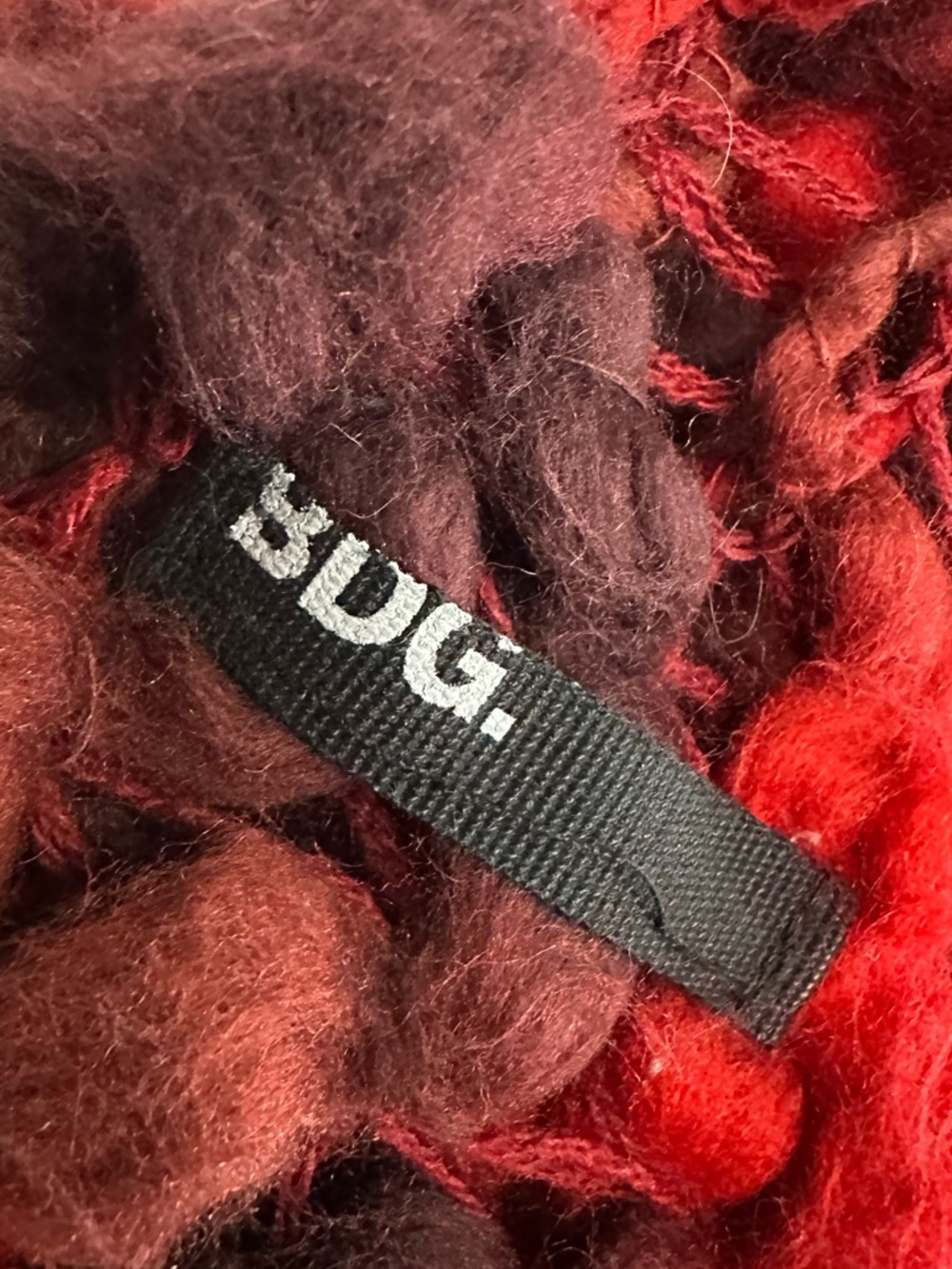 BDG / Red & Black Extra Fluffy Crochet Scarf Wrap Fringe Detail / Emo Goth Indie - Picture 6 of 6